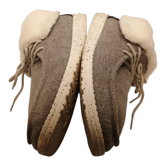 Hey Dude Women's Britt Shoes Size 10 Gray and White Faux Fur Lined Ankle Bootie - Picture 3 of 9